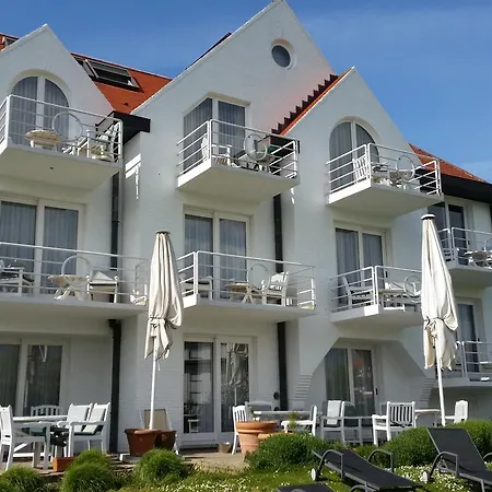 Hotel Approach 4*